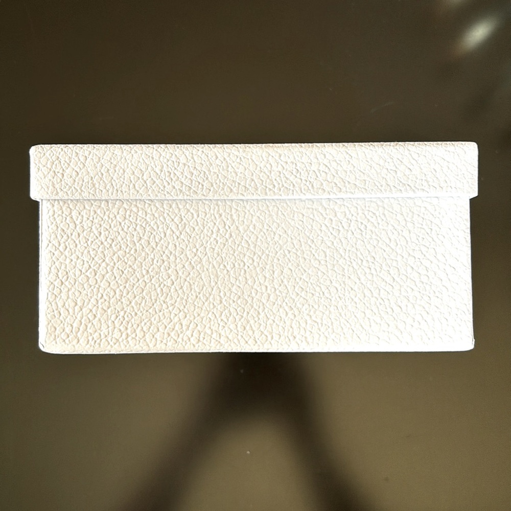 Dior Gift Box, Tissue & Ribbon - Picture 3 of 4